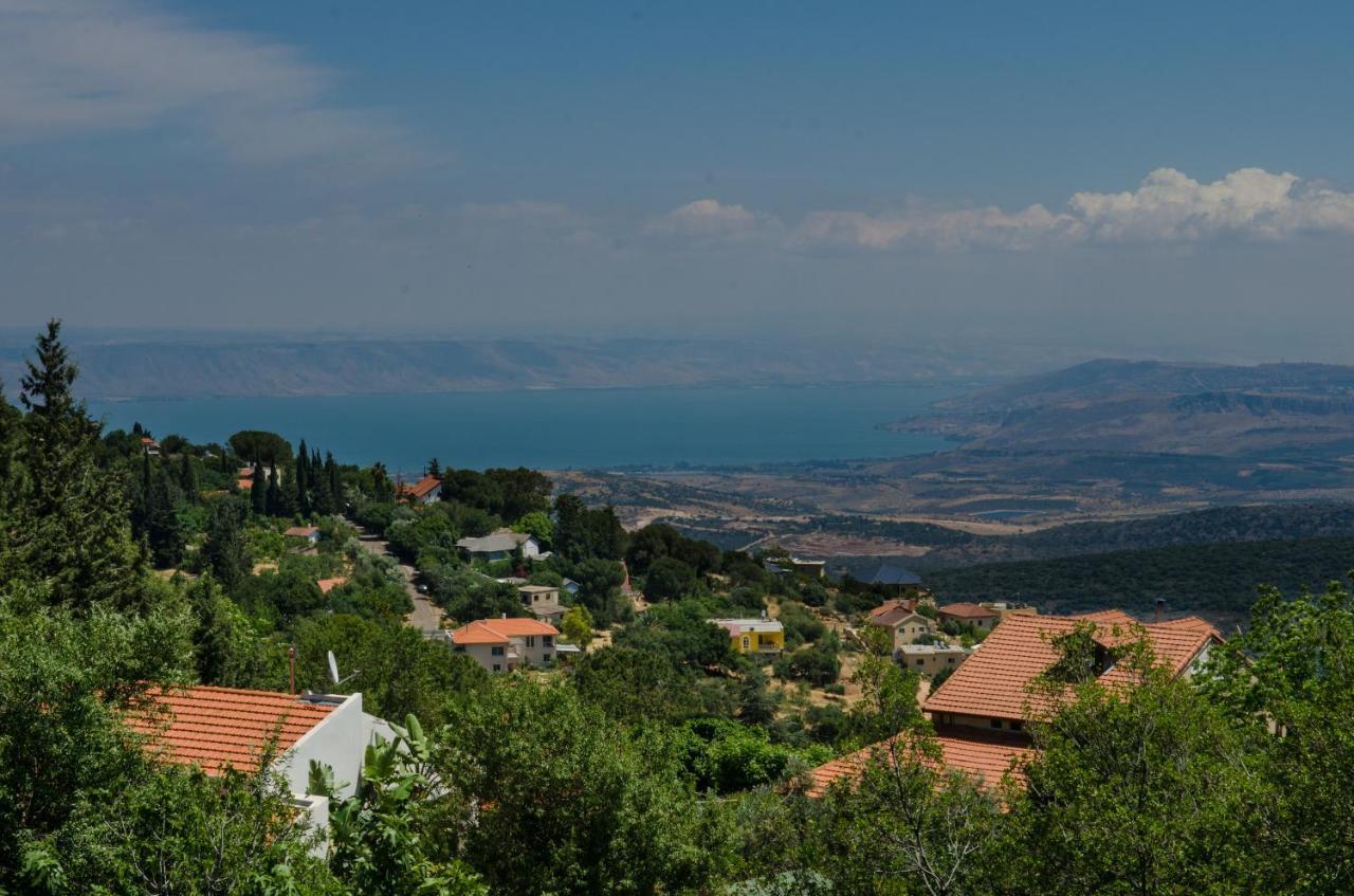 Jasmin Suite סוויטת יסמין Amirim Exteriör bild